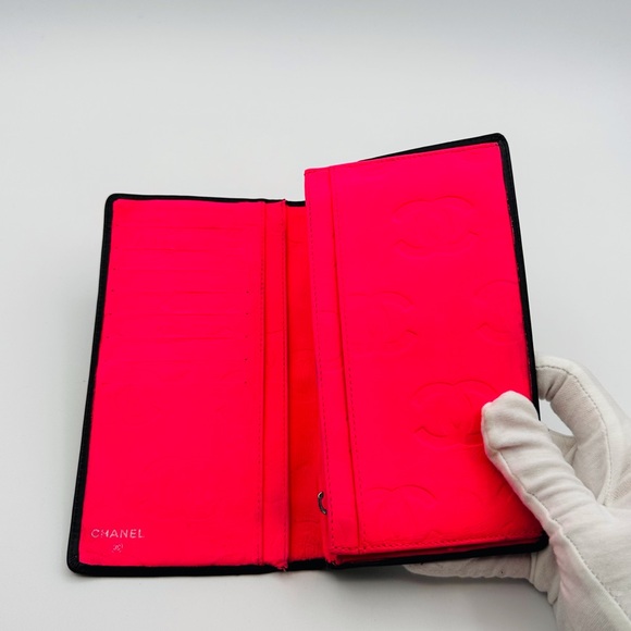 Chanel Large Quilted Wallet - Picture 4 of 10